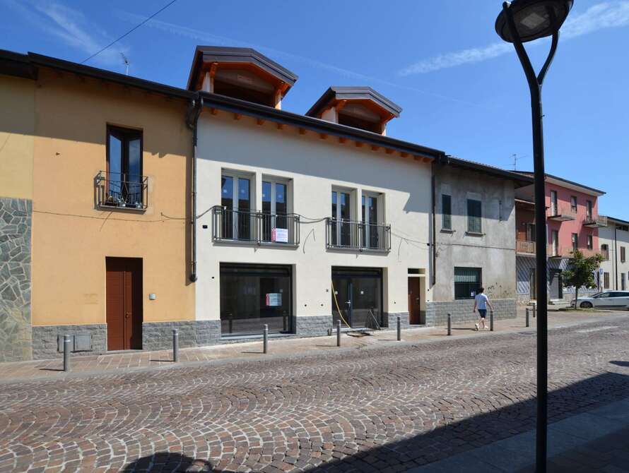 negozio di 2 locali a bellusco