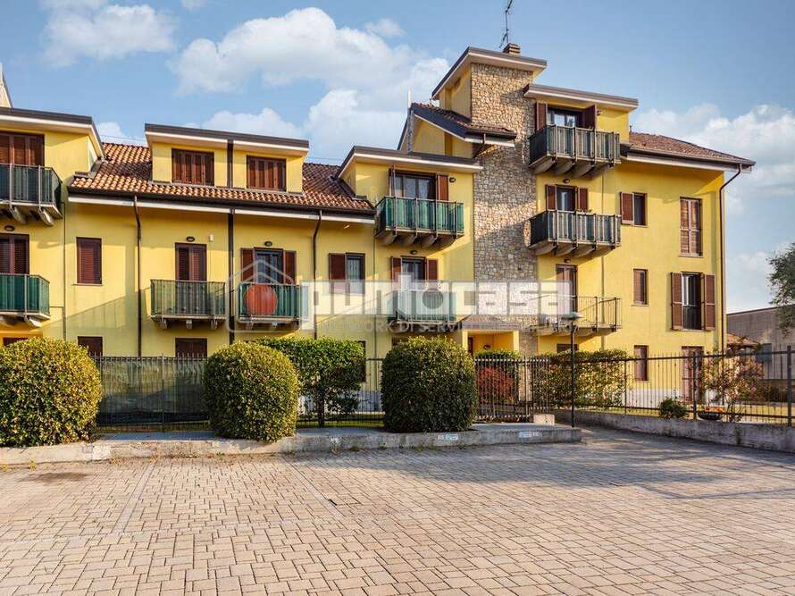 appartamento di 3 locali a mezzago