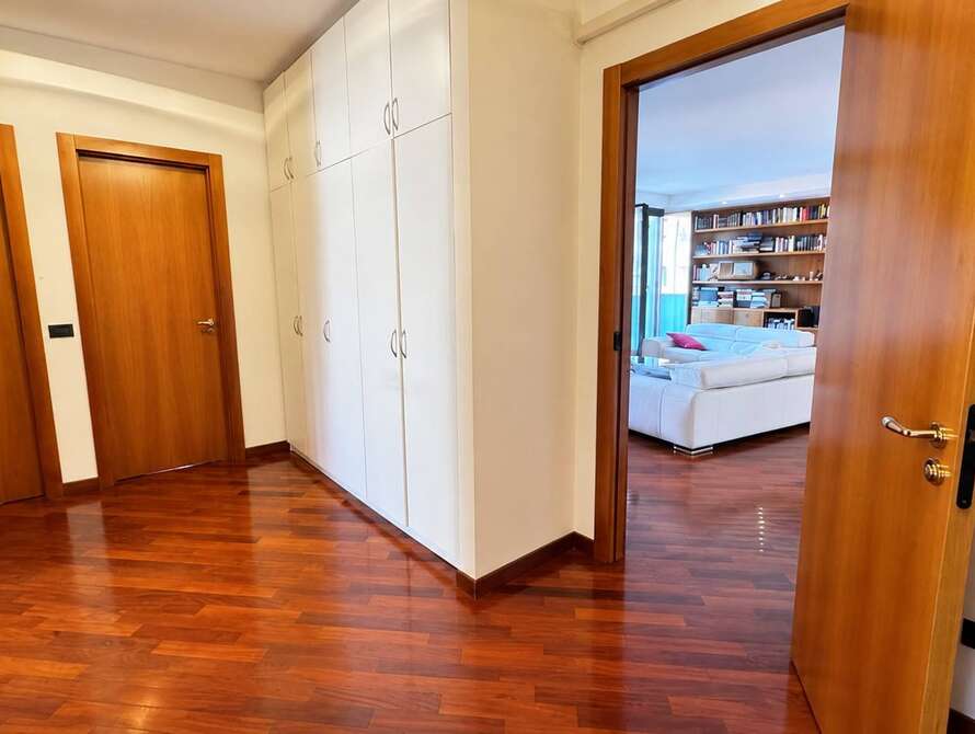 appartamento di 5 locali a vimercate
