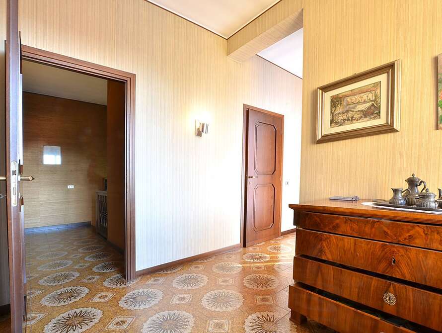 villa con deposito