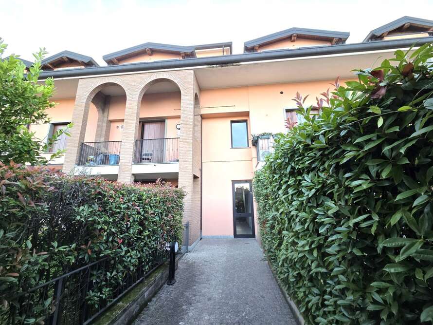 mansarda di 2 locali a caponago