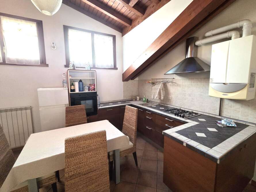 mansarda di 2 locali a caponago