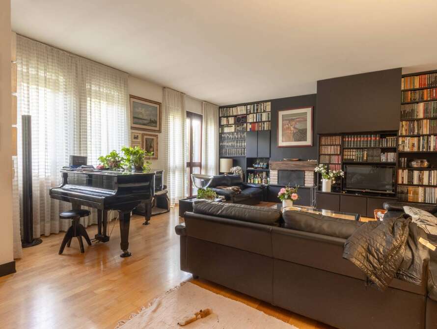 villa di 6 locali a arcore