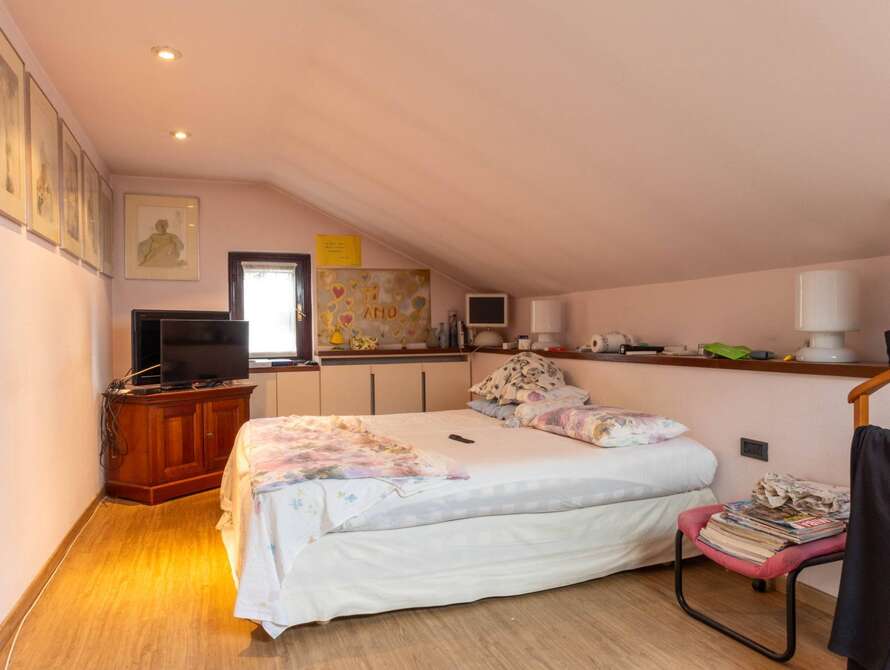 villa di 6 locali a arcore