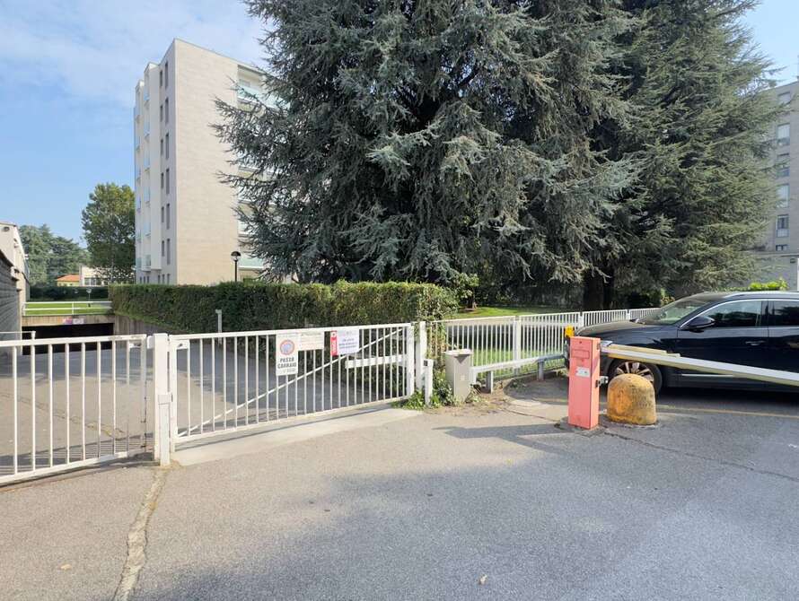 box o garage di 1 locali a vimercate
