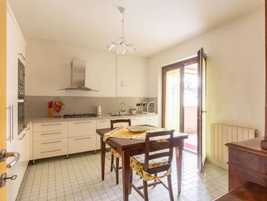 appartamento di 4 locali a vimercate