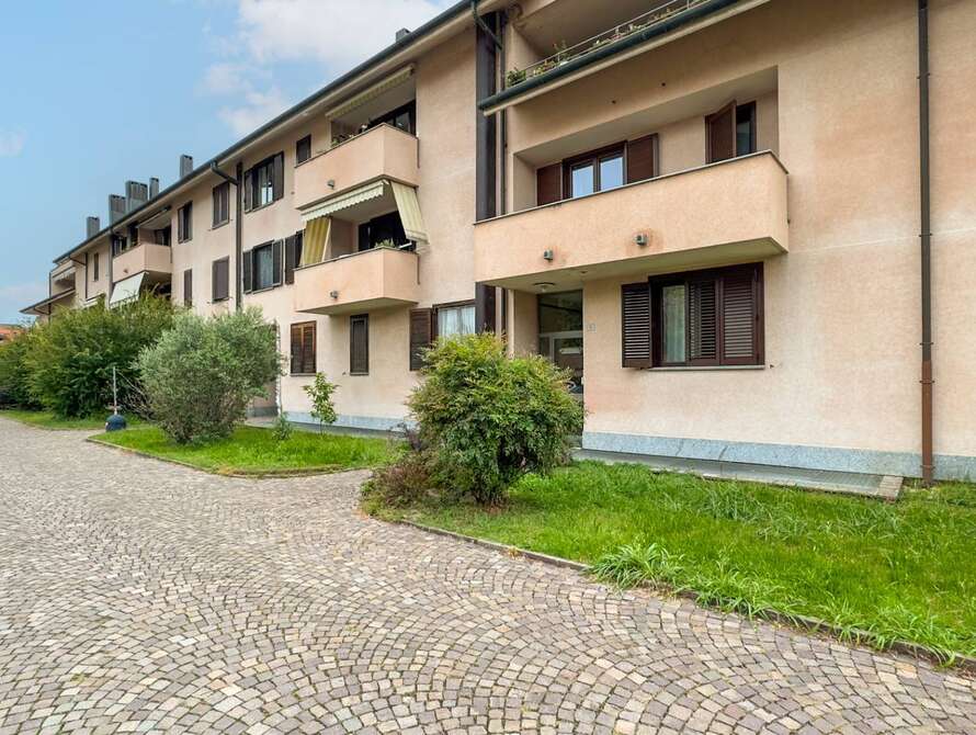 appartamento di 4 locali a vimercate