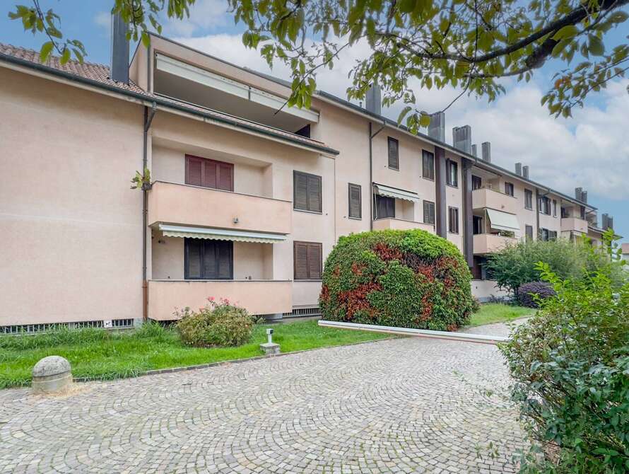 appartamento di 4 locali a vimercate