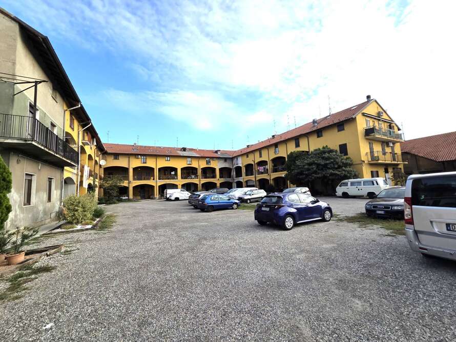 cascina di 2 locali a caponago