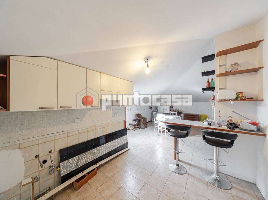 villa di 6 locali a aicurzio