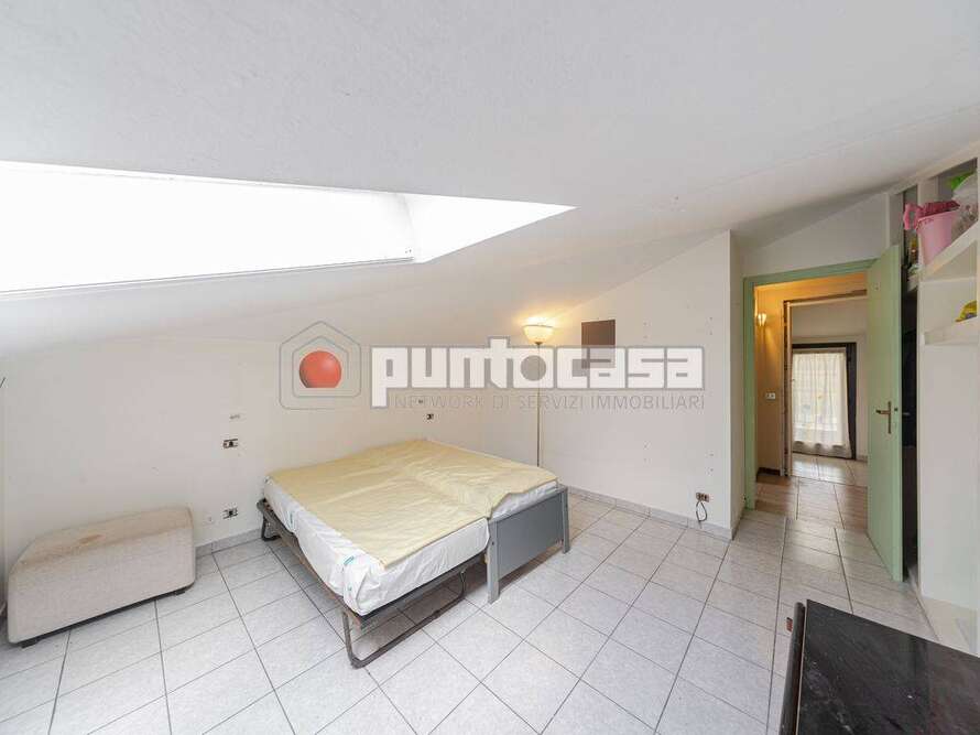 villa di 6 locali a aicurzio