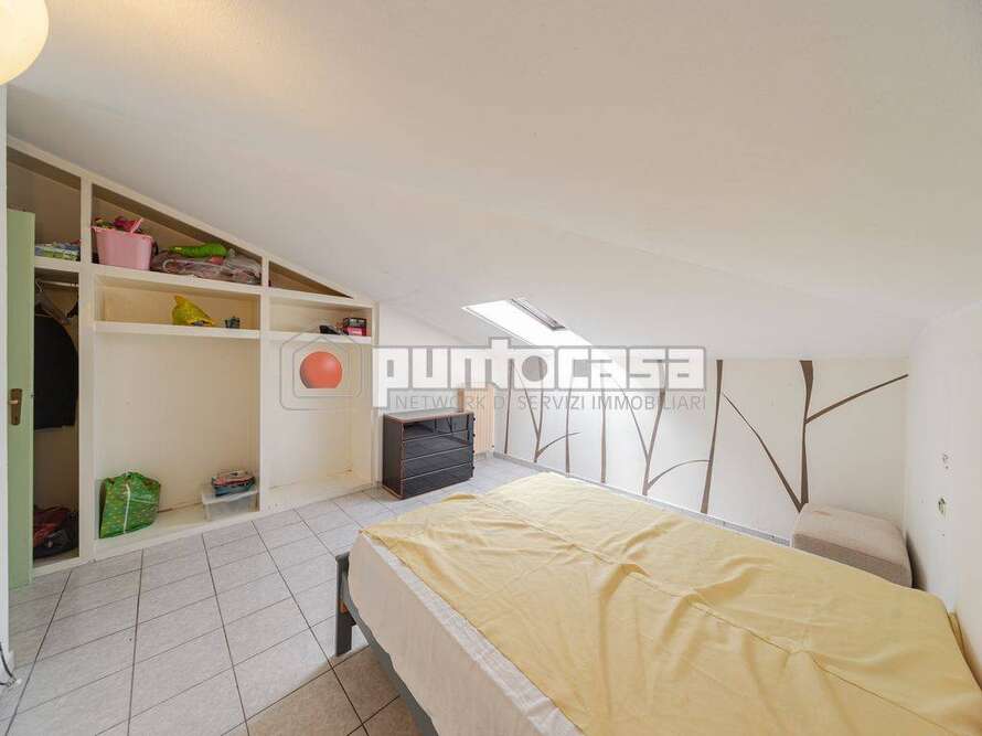 villa di 6 locali a aicurzio