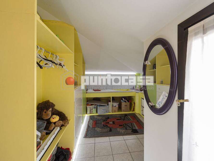 villa di 6 locali a aicurzio