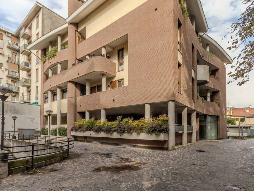 box o garage di 1 locali a lissone