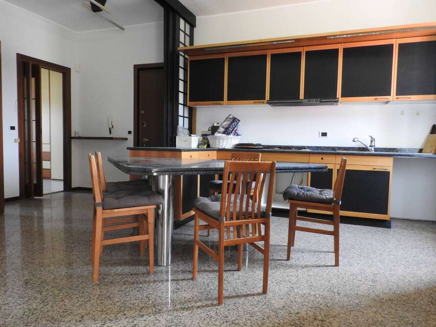 appartamento di 3 locali a besana in brianza