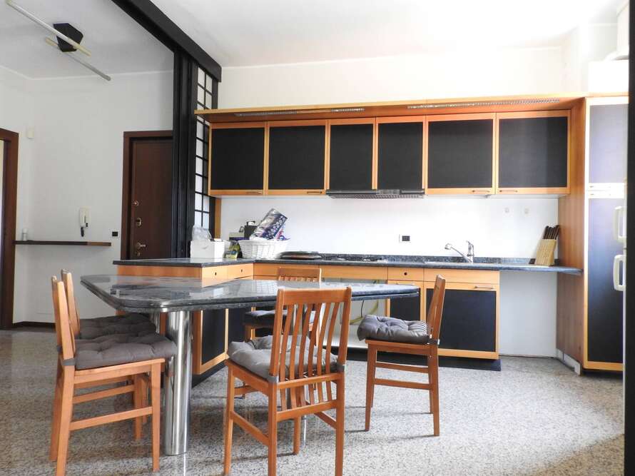 appartamento di 3 locali a besana in brianza