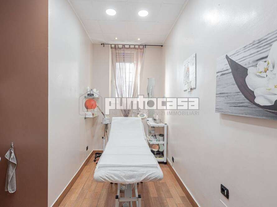 centro estetico solarium benessere di 3 locali a concorezzo