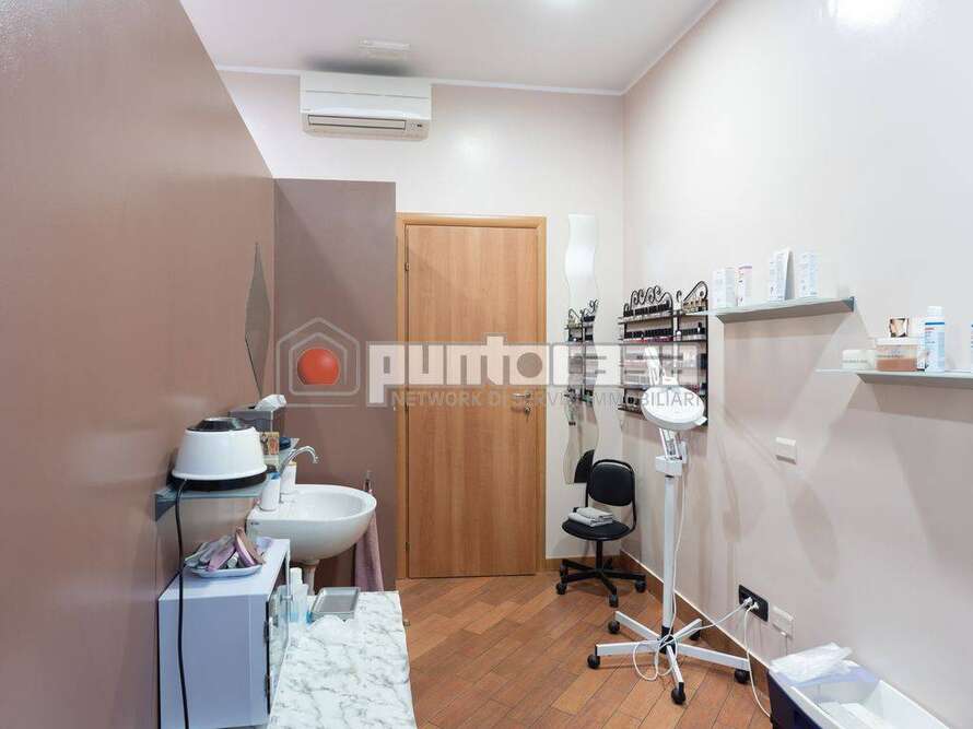 centro estetico solarium benessere di 3 locali a concorezzo