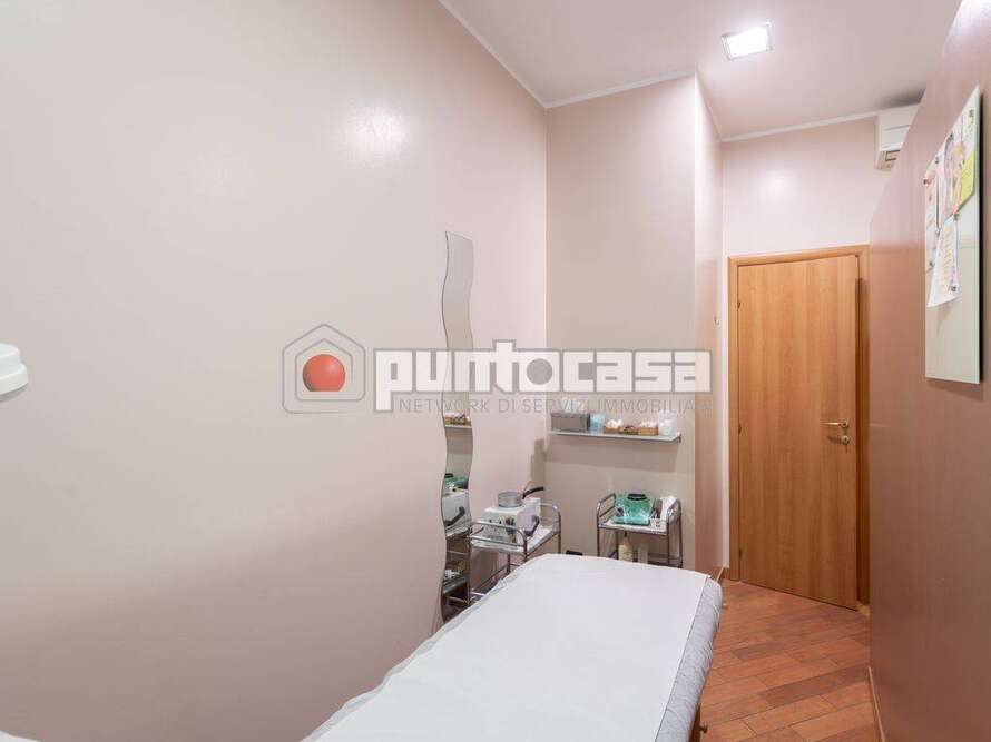 centro estetico solarium benessere di 3 locali a concorezzo