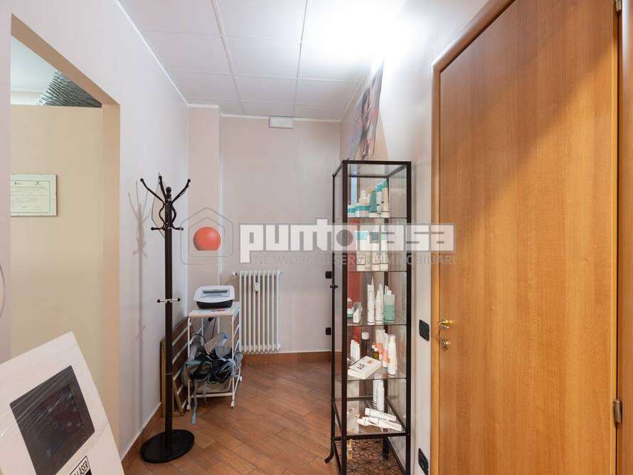 centro estetico solarium benessere di 3 locali a concorezzo