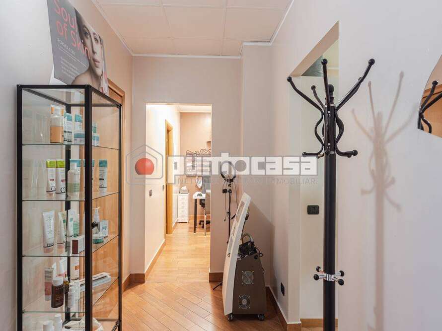 centro estetico solarium benessere di 3 locali a concorezzo
