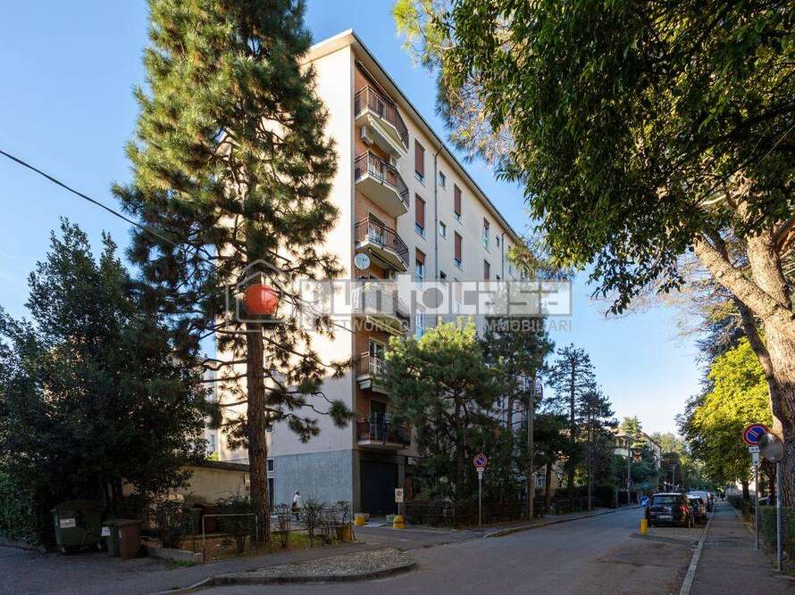 centro estetico solarium benessere di 3 locali a concorezzo