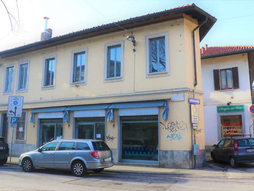 concorezzo centro intero stabile negozio e appartamento